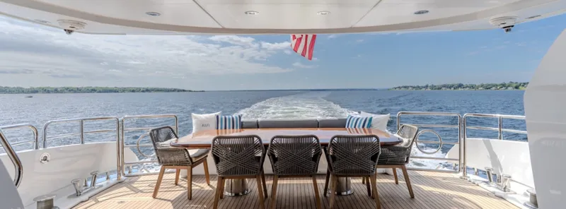 Slide: The Image of Sunseeker 105 Yacht 2004 - 4