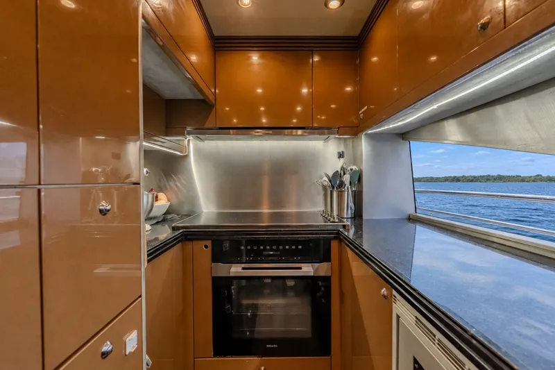 Slide: The Image of Sunseeker 105 Yacht 2004 - 7844487