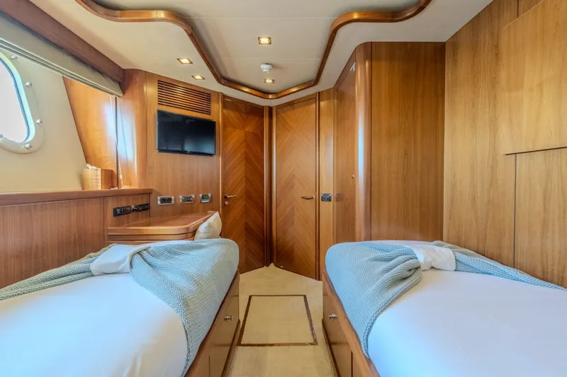 Slide: The Image of Sunseeker 105 Yacht 2004 - 7844505