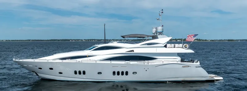 Slide: The Image of Sunseeker 105 Yacht 2004 - 1