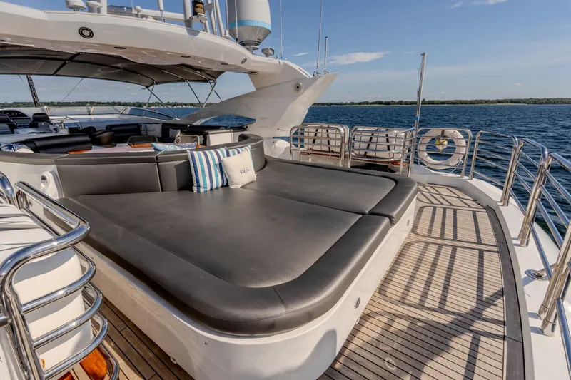 Slide: The Image of Sunseeker 105 Yacht 2004 - 7844446