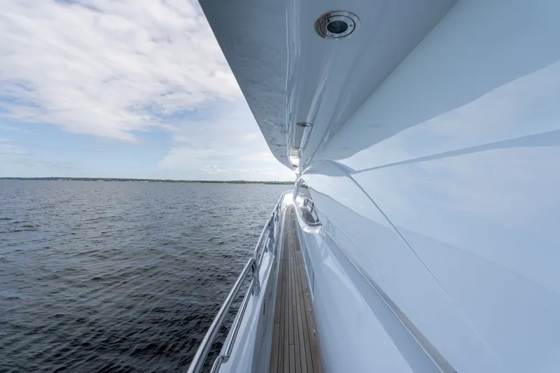 Slide: The Image of Sunseeker 105 Yacht 2004 - 7844470