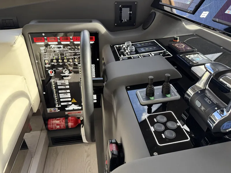 Slide: The Image of Ferretti 550 Fly 2020 - 7928051