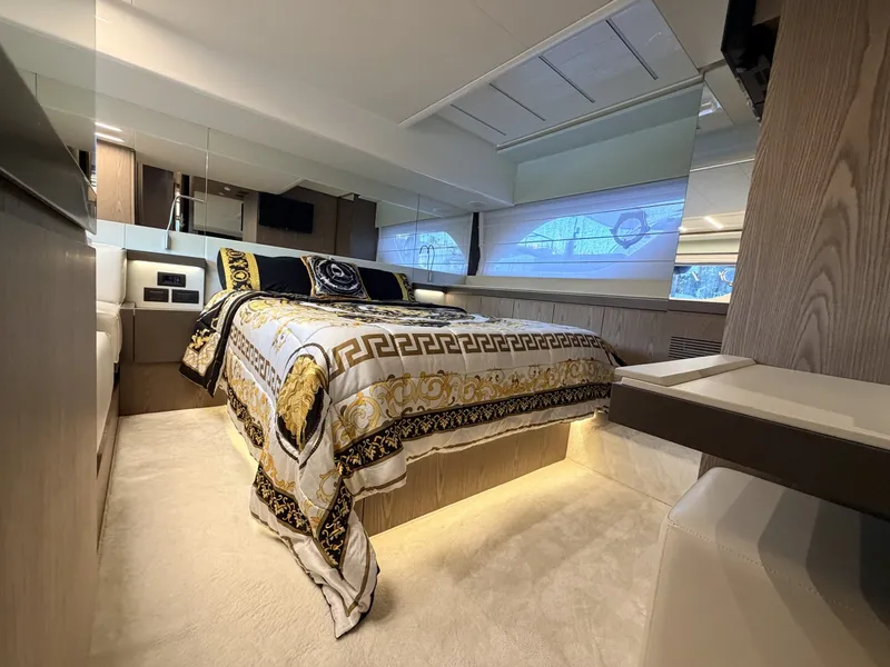 Slide: The Image of Ferretti 550 Fly 2020 - 7928054