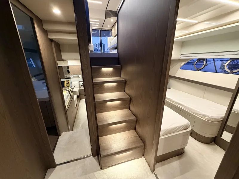 Slide: The Image of Ferretti 550 Fly 2020 - 7928064