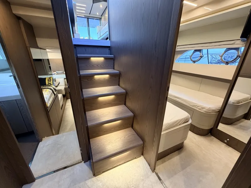 Slide: The Image of Ferretti 550 Fly 2020 - 7928063
