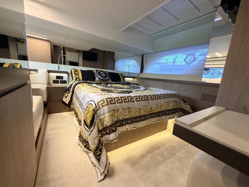 Slide: The Image of Ferretti 550 Fly 2020 - 7928053