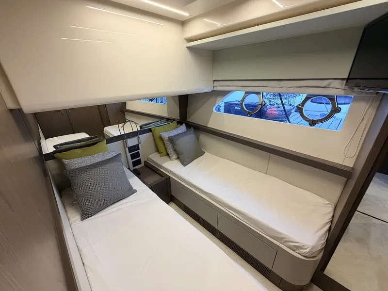 Slide: The Image of Ferretti 550 Fly 2020 - 7928066