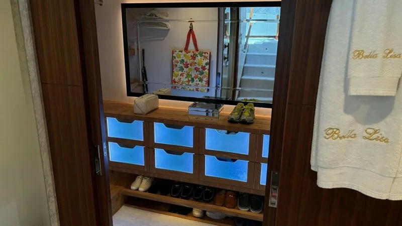 Slide: The Image of En-Suite Master Head - Main Deck Forward - 7848912
