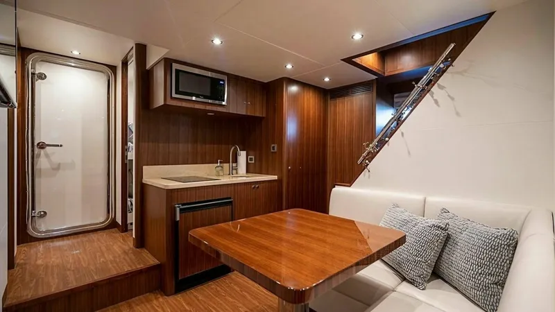 Slide: The Image of Crew Quarters - 7848930