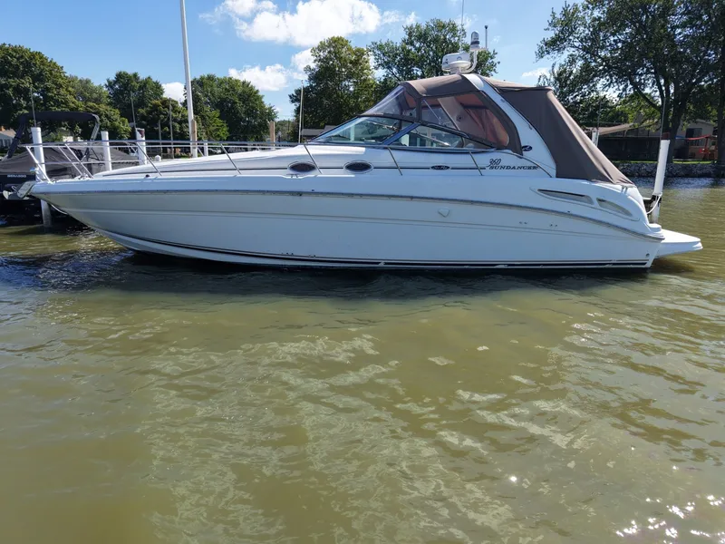 Slide: The Image of Sea Ray 360 Sundancer 2003 - 7844946