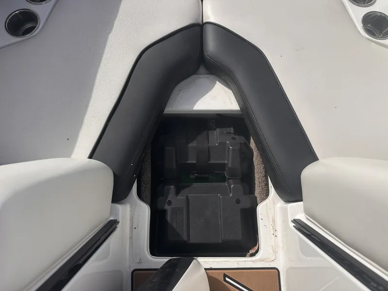 Slide: The Image of Malibu 21 MLX WakeSetter 2019 - 7848100