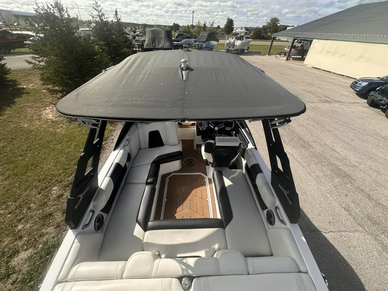 Slide: The Image of Malibu 21 MLX WakeSetter 2019 - 7848108