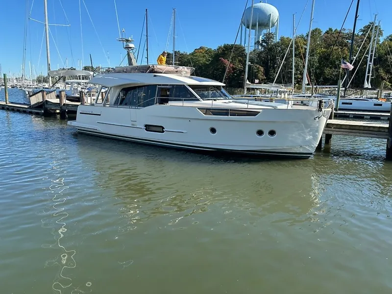 The Image of Greenline 48 Fly Hybrid 2017 - undefined