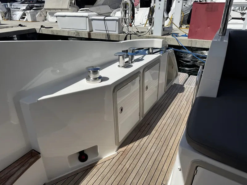 Slide: The Image of Azimut Fly 2018 - 8144784