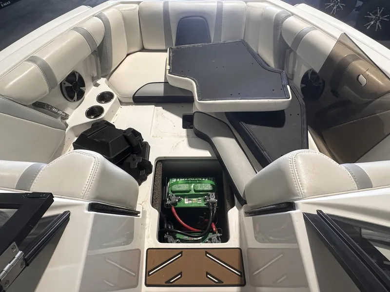 Slide: The Image of Malibu 21 2019 - 7849093