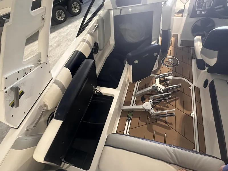 Slide: The Image of Malibu 21 2019 - 7849096