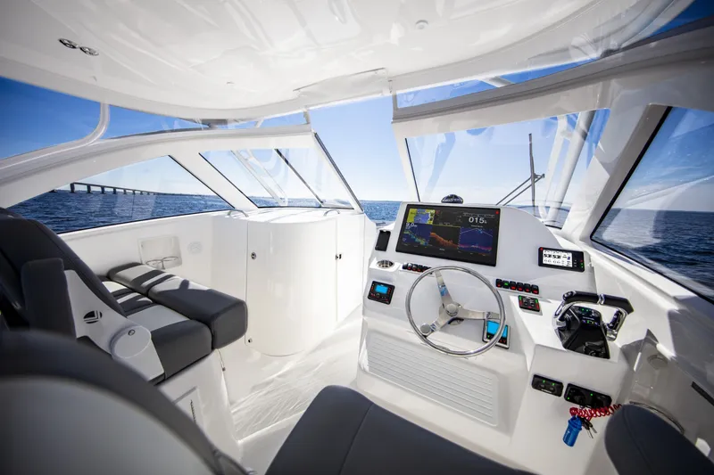 Slide: The Image of Ablemarle 31 Dual Console 2027 - 7848575
