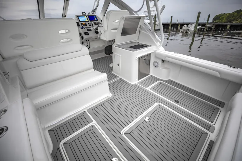 Slide: The Image of Ablemarle 31 Dual Console 2027 - 7848570