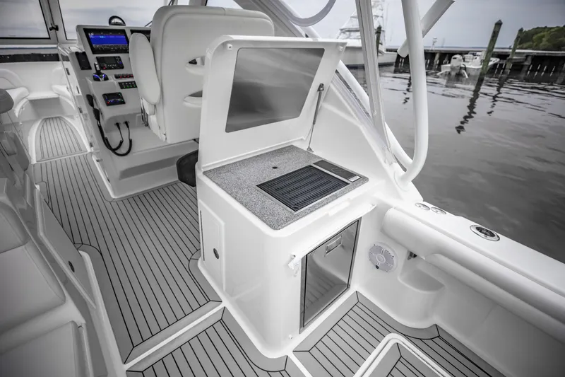 Slide: The Image of Ablemarle 31 Dual Console 2027 - 7848572