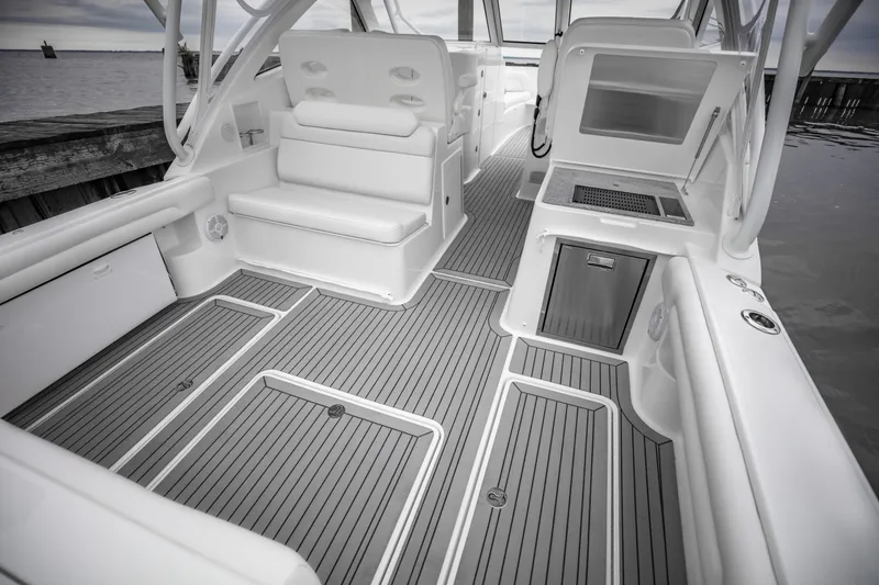 Slide: The Image of Ablemarle 31 Dual Console 2027 - 7848571