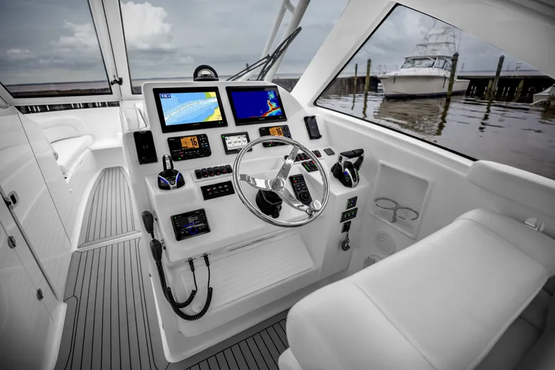 Slide: The Image of Ablemarle 31 Dual Console 2027 - 7848569