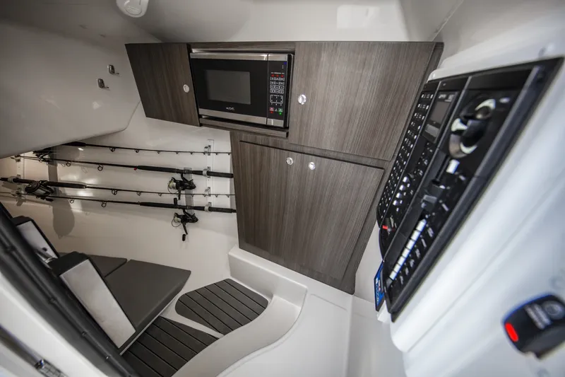 Slide: The Image of Ablemarle 31 Dual Console 2027 - 7848589