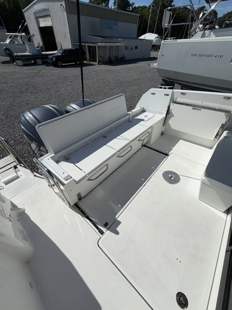 Slide: The Image of Jeanneau NC 895 Series 2 2026 - 7848991