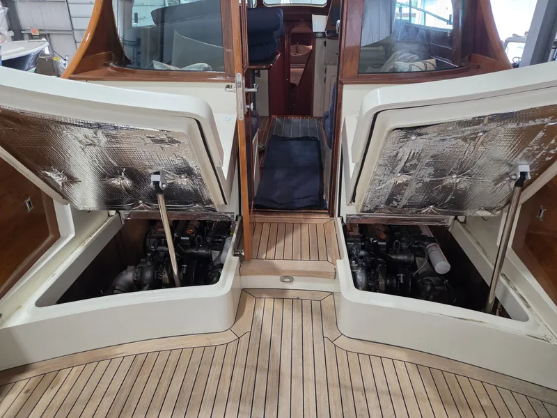 Slide: The Image of Hinckley Yachts Talaria 44 2009 - 7912298