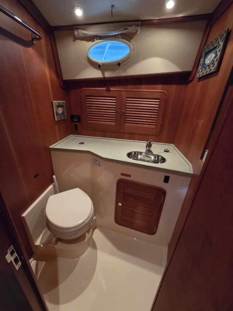 Slide: The Image of Hinckley Yachts Talaria 44 2009 - 7912294