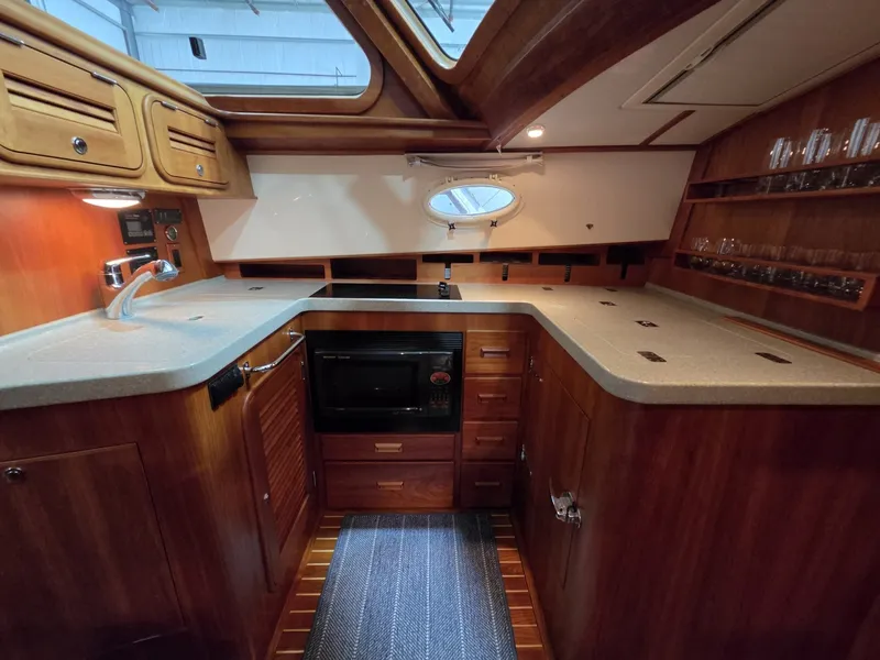 Slide: The Image of Hinckley Yachts Talaria 44 2009 - 7912291