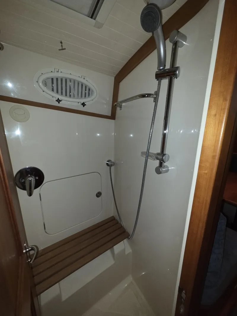 Slide: The Image of Hinckley Yachts Talaria 44 2009 - 7912293