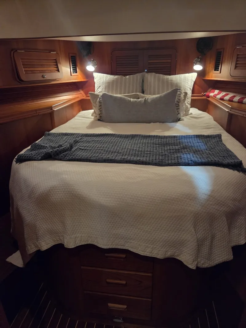 Slide: The Image of Hinckley Yachts Talaria 44 2009 - 7912292