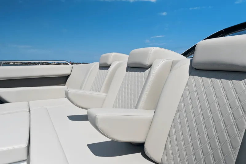 Slide: The Image of Cruisers 50 GLS OB 2027 - 7849450