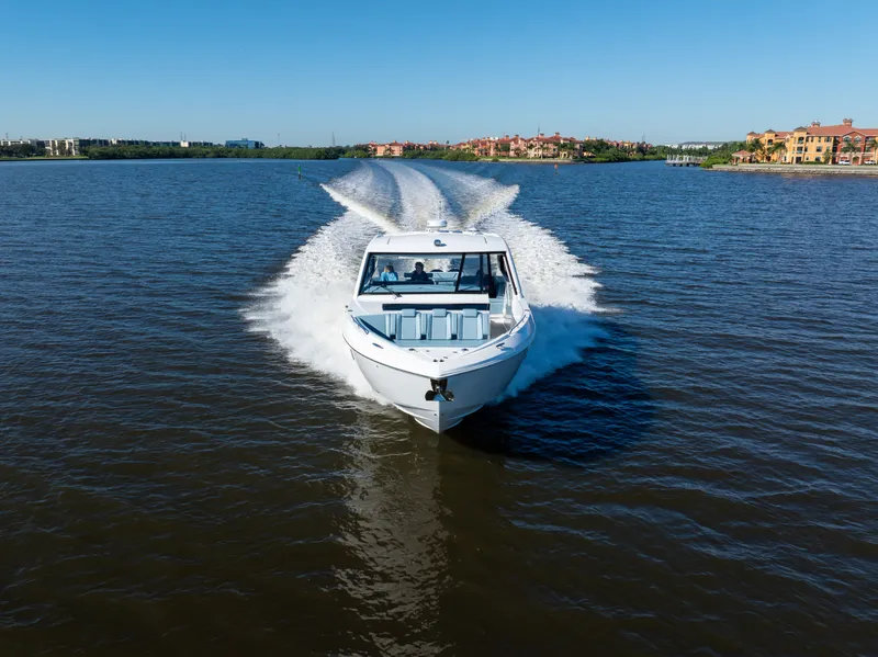 Slide: The Image of Cruisers 50 GLS OB 2027 - 8227575