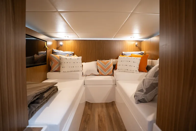 Slide: The Image of Cruisers 50 GLS OB 2027 - 8227620