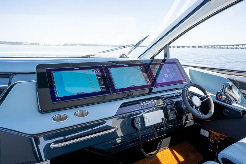 Slide: The Image of Cruisers 50 GLS OB 2027 - 8227601