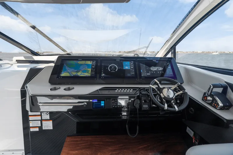 Slide: The Image of Cruisers 50 GLS OB 2027 - 7849482