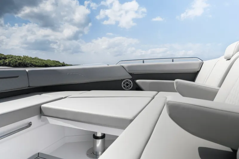 Slide: The Image of Cruisers 50 GLS OB 2027 - 7849467
