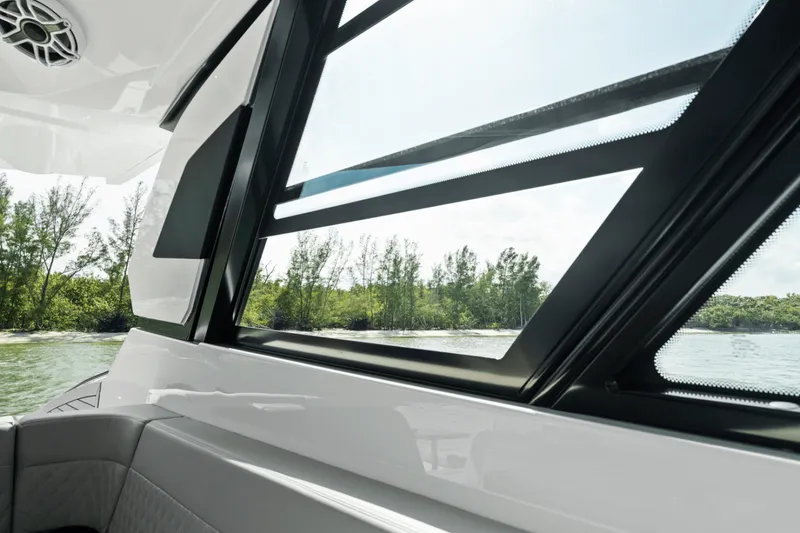 Slide: The Image of Cruisers 50 GLS OB 2027 - 7849475