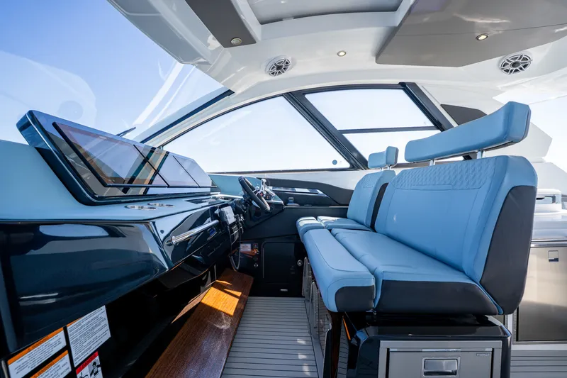 Slide: The Image of Cruisers 50 GLS OB 2027 - 8227604