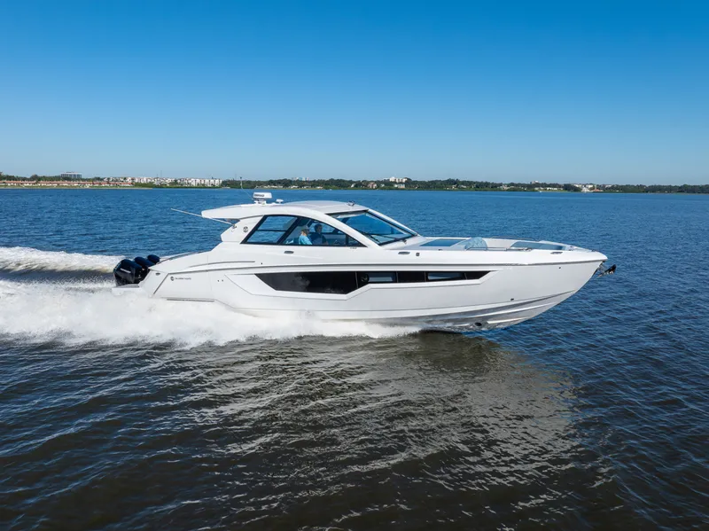 Slide: The Image of Cruisers 50 GLS OB 2027 - 8227579