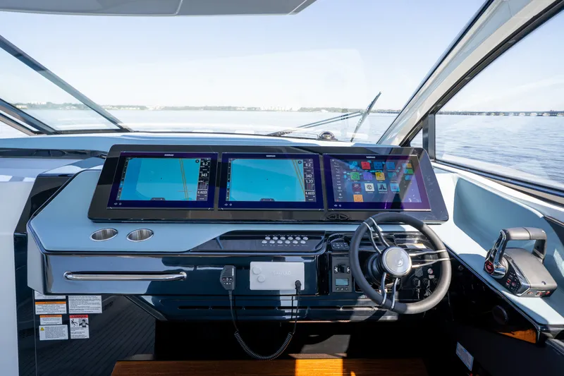 Slide: The Image of Cruisers 50 GLS OB 2027 - 8227602