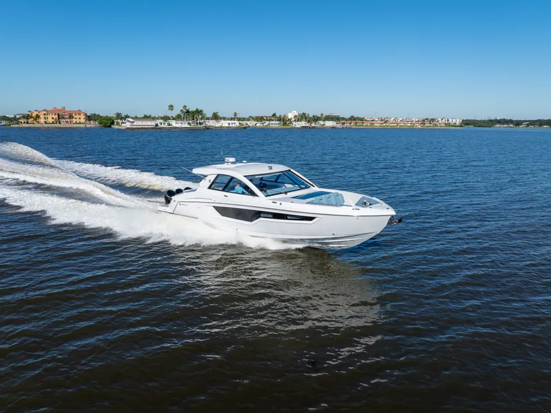 Slide: The Image of Cruisers 50 GLS OB 2027 - 8227577