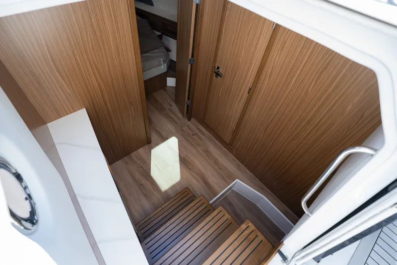 Slide: The Image of Cruisers 50 GLS OB 2027 - 8227632