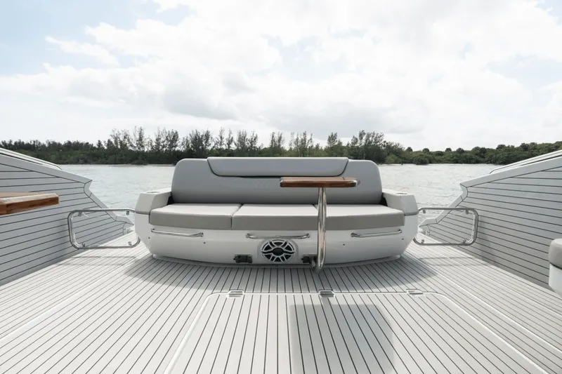 Slide: The Image of Cruisers 50 GLS OB 2027 - 7849433