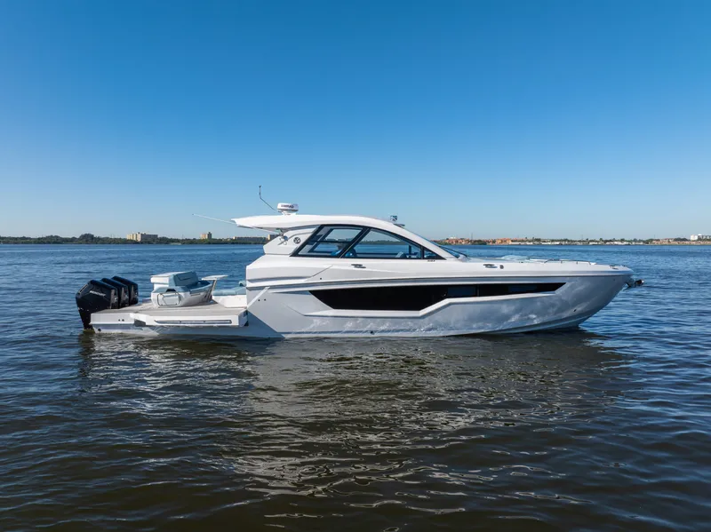 Slide: The Image of Cruisers 50 GLS OB 2027 - 8227581