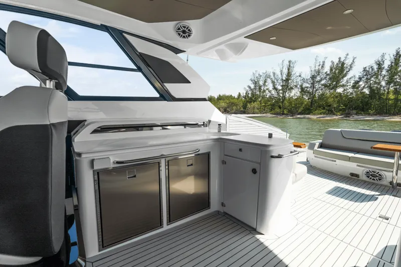 Slide: The Image of Cruisers 50 GLS OB 2027 - 7849471