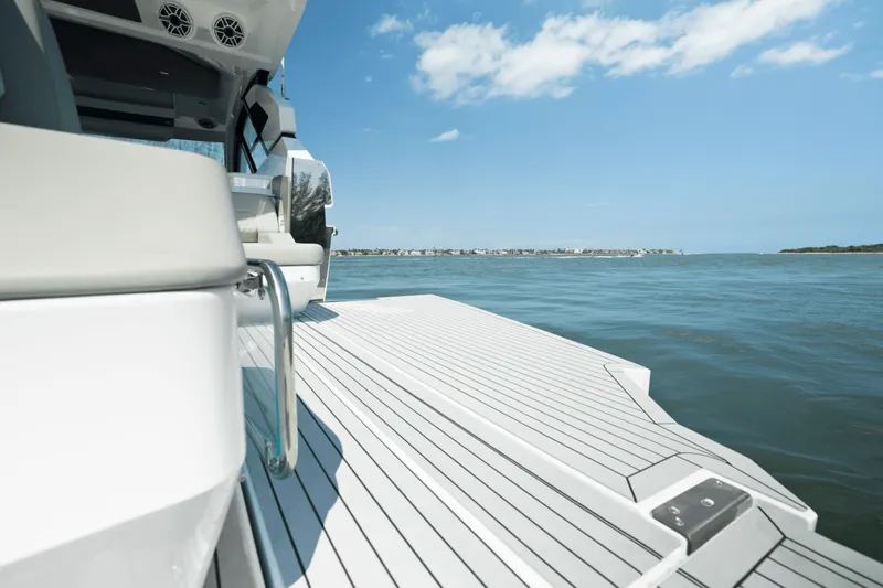 Slide: The Image of Cruisers 50 GLS OB 2027 - 7849464