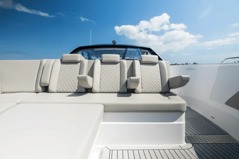 Slide: The Image of Cruisers 50 GLS OB 2027 - 7849455